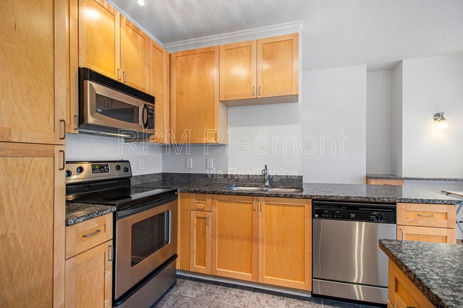 Building Photo - 401 16th St NW