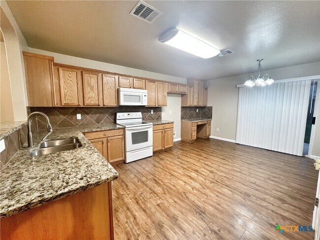 Building Photo - 364 Starling Creek