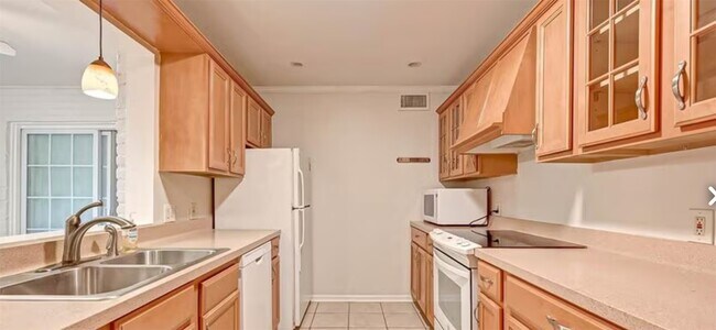 Building Photo - 6315 Crab Orchard Rd