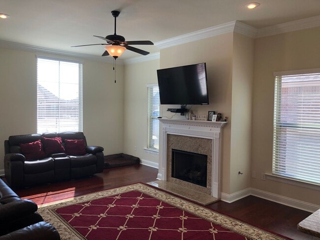 Building Photo - Energy Smart Home!