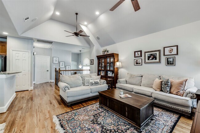 Building Photo - 5212 Washington Ave