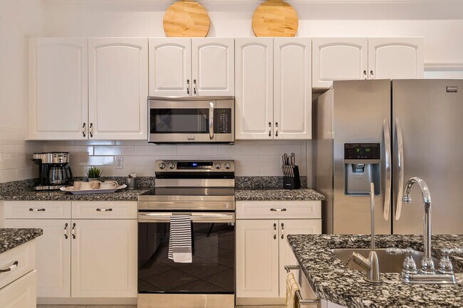 Building Photo - 67 Kashmir Trail