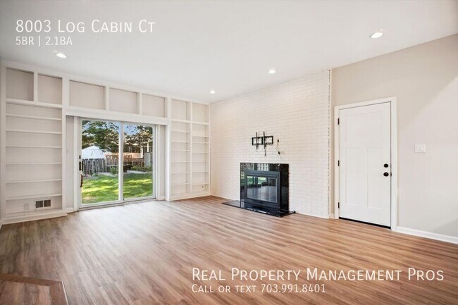 Building Photo - 8003 Log Cabin Ct