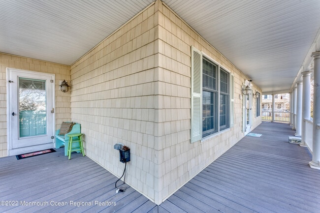 Building Photo - 322 Broadway