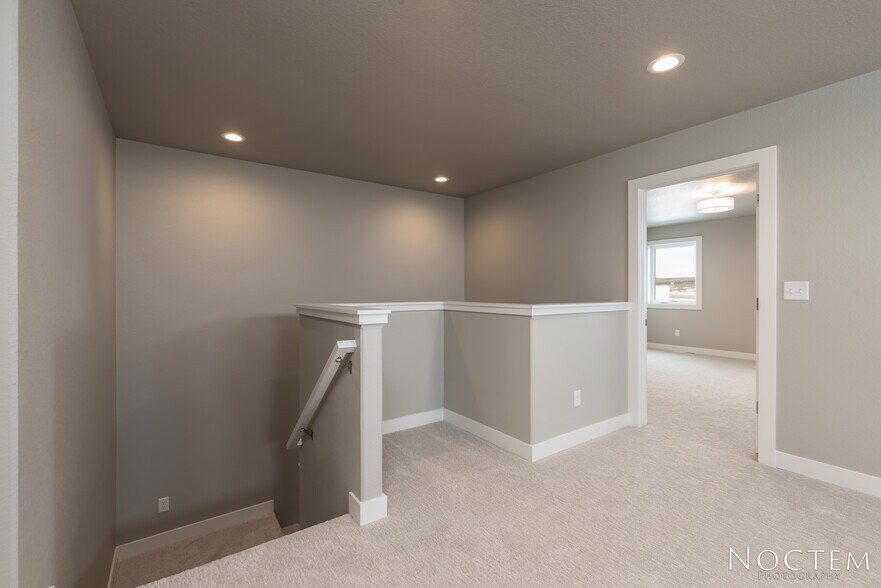 Building Photo - 5703 Iron Dr