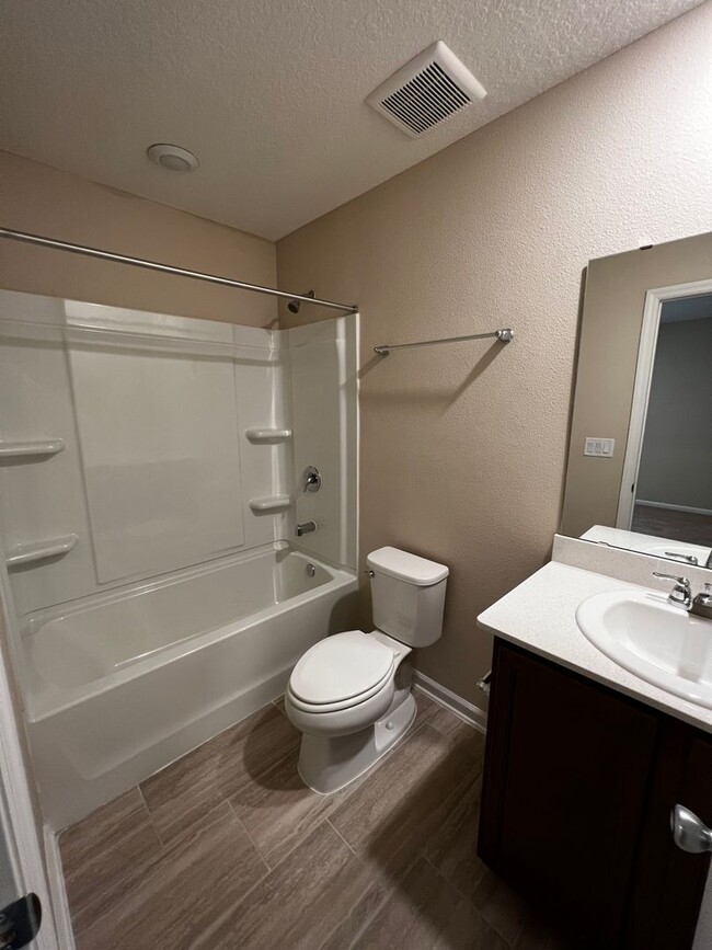 Building Photo - Brand New 3/2.5 Townhome!