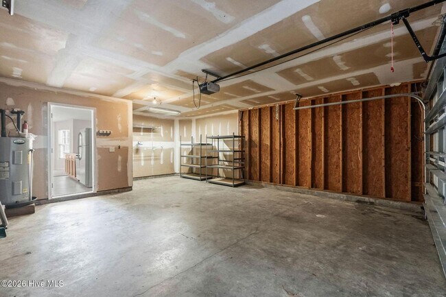 Building Photo - Beautiful 3-Bedroom Home in a Highly Desirable Community