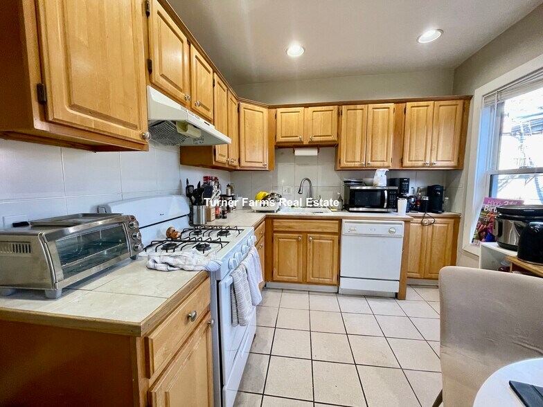 Building Photo - 1 Torpie St