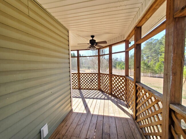 Building Photo - 958 Flynn McPherson Rd