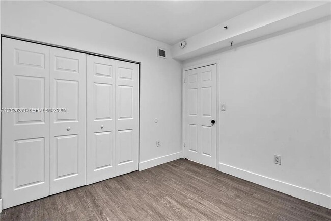 Building Photo - 1351 SW 4th St