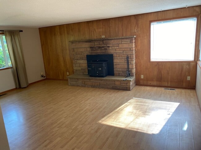 Building Photo - Sedro Woolley Rambler