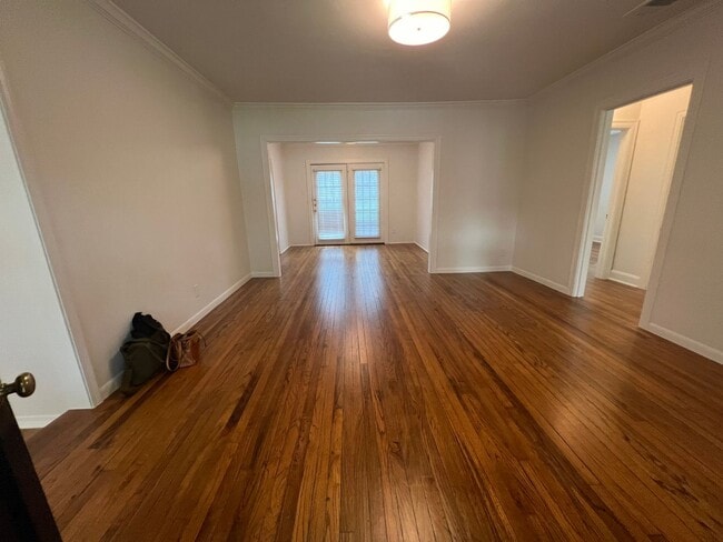 Building Photo - Cherrywood Bungalow for Rent