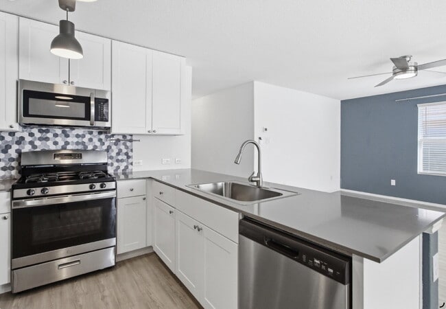 Building Photo - "Charming 4-Bedroom Haven in Saint Hedwig with 2 Full Baths and 1668 Sq Ft of Comfort!"