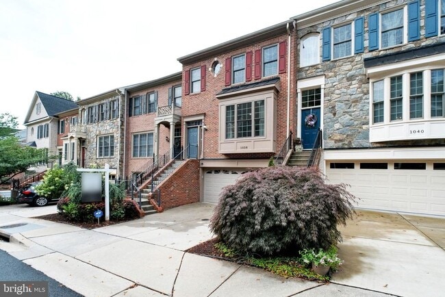 Primary Photo - 1038 Grand Oak Way