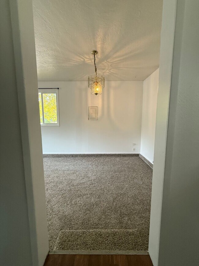 Building Photo - 3 Bedroom, 1 Bathroom House in Bellingham