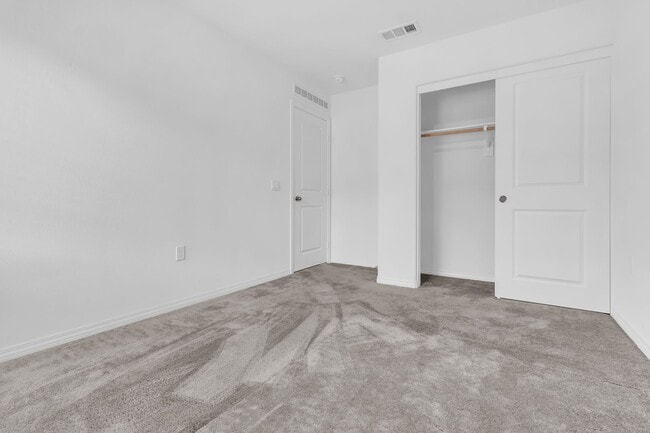 Building Photo - 19132 Ash Grv St