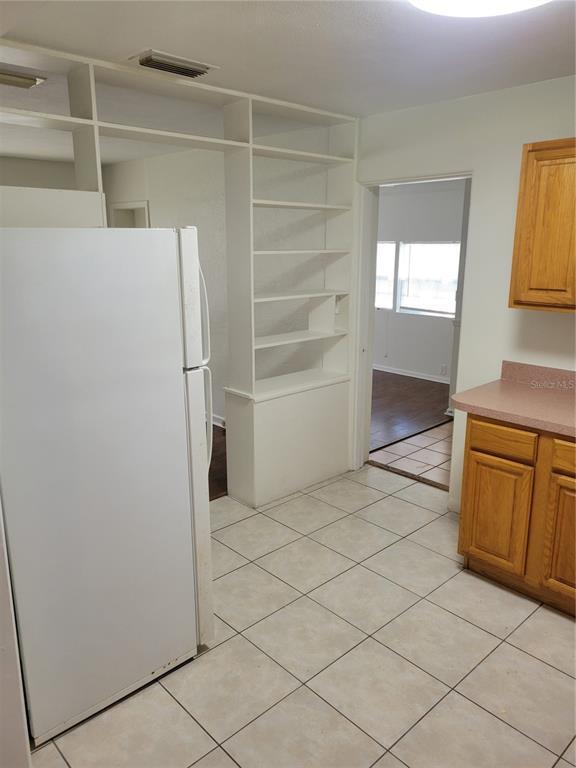 Building Photo - 825 Rosalia Dr