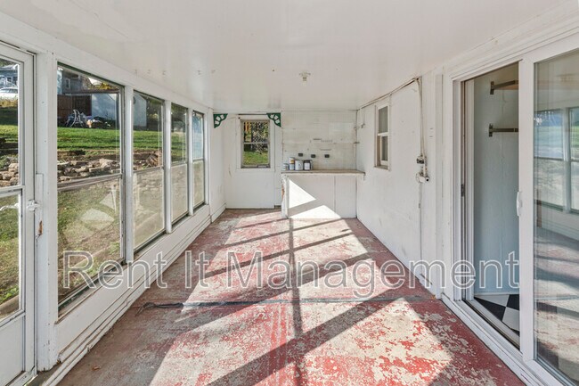 Building Photo - 4535 Marcy St