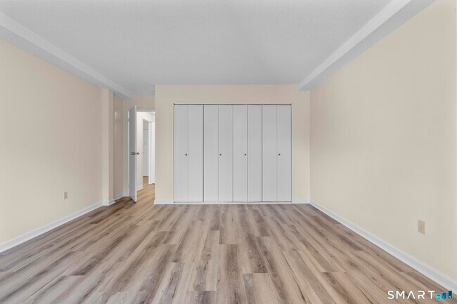 Building Photo - 1460 Elm St