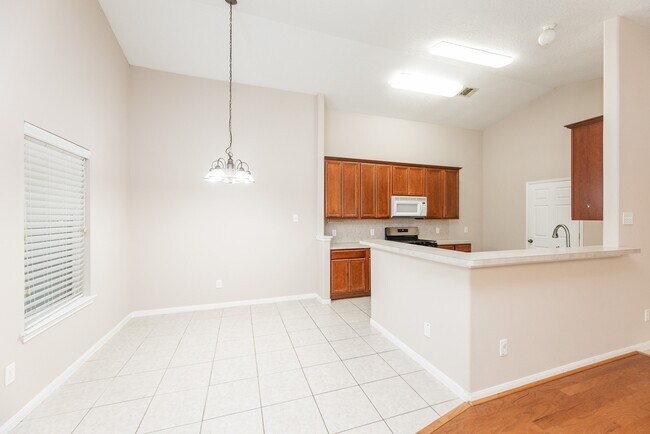 Building Photo - 25219 Spring Iris Ln