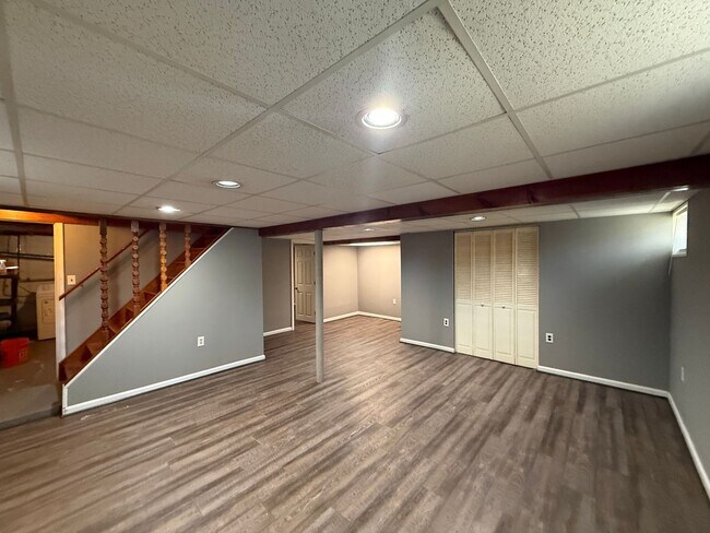 Building Photo - 6008 1/2 BURGESS AVE