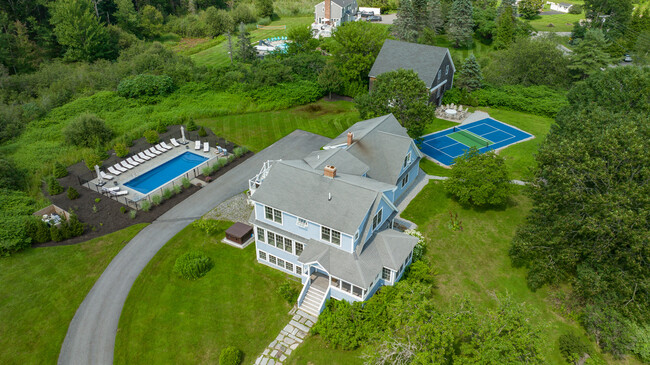 5600 square ft. estate home on 5.5 acres. - 96 Spurwink Rd