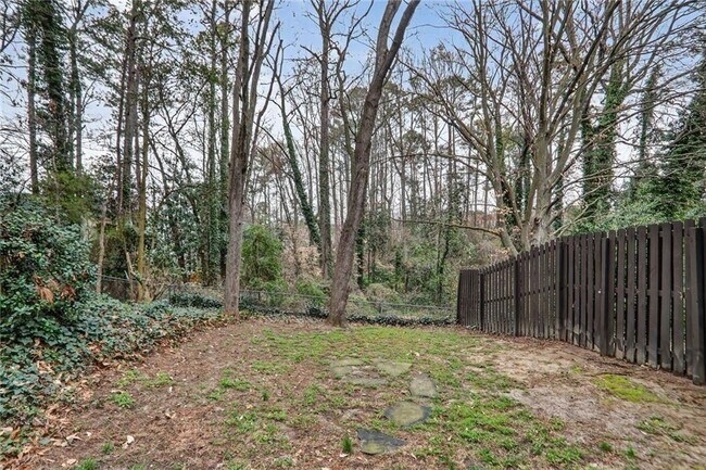 Building Photo - 2560 Skyland Trail NE