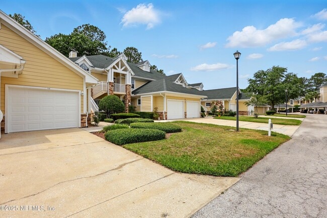 Building Photo - 330 N Shore Cir