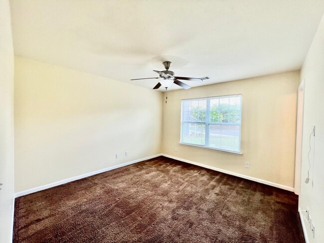 Building Photo - 7111 Adare Mews Rd