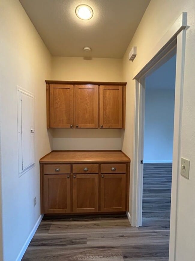 Building Photo - Gorgeous two bedroom apartment home