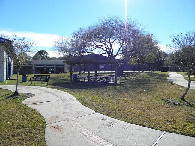 Building Photo - 307 Whitecap Dr