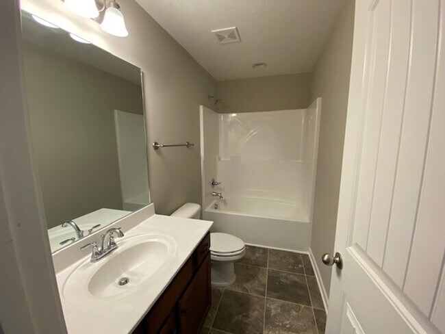 Building Photo - New 3 Bedroom 2 bath with 2 Car Garage Home For Rent!