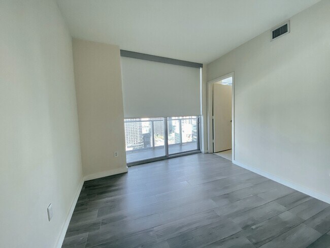 Building Photo - 1100 S Miami Ave
