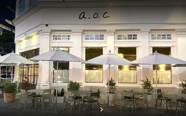 Building Photo - 11645 Montana Ave