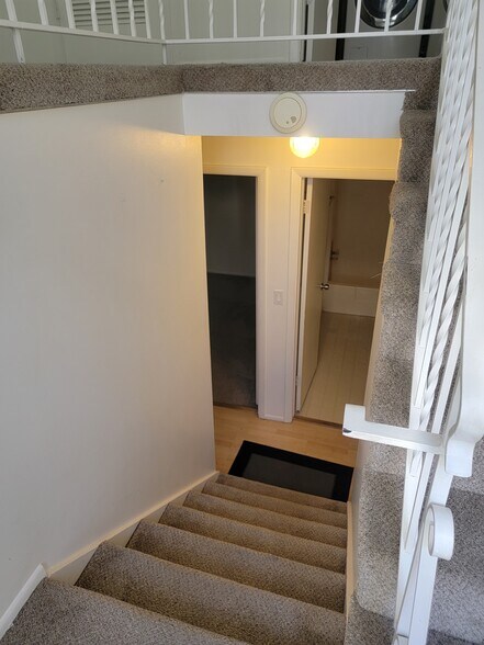 Building Photo - 2085 E Browning Ave