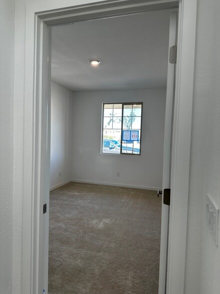 Building Photo - 21301 E Kingbird Dr
