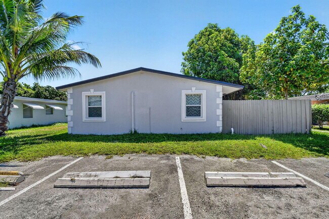 Building Photo - 3384 Rudolph Rd