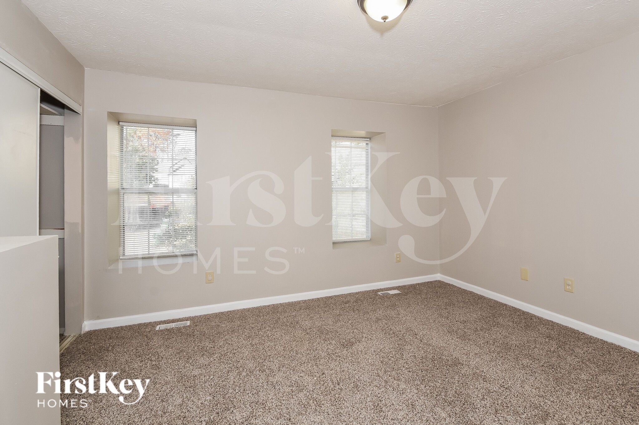 Building Photo - 6582 Wellington Square