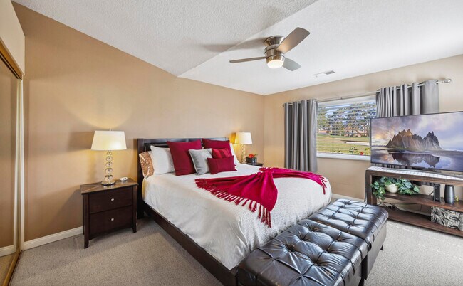 Building Photo - 651 Vista Lago Cir N