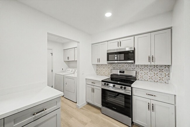 Building Photo - Fully Remodeled South Tempe 3BR Townhome w/ Private Yard, W/D & Parking