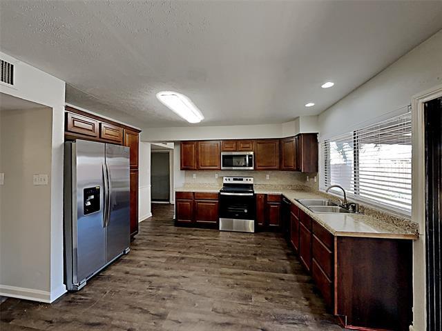 Building Photo - 3522 Whitney Dr