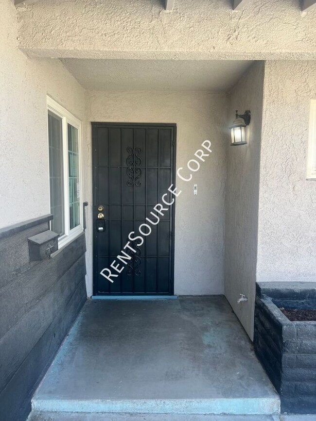 Building Photo - 850 Linda Ln
