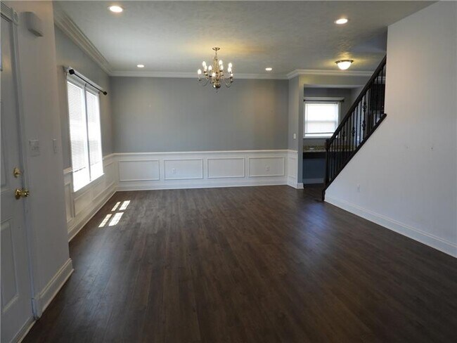 Building Photo - 1345 Sandstone Dr