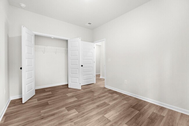 Building Photo - 1039 Harbor Dr