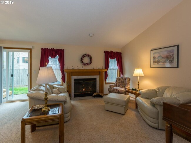 Building Photo - Lovely Single Level Gresham Home - 4 Bedro...