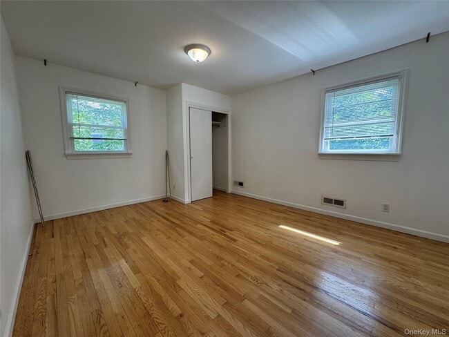 Building Photo - 3 Stonewall Ln