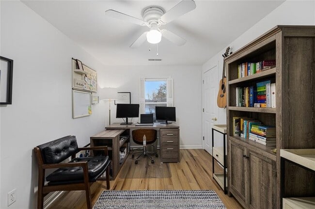 Building Photo - 208 Marlborough St