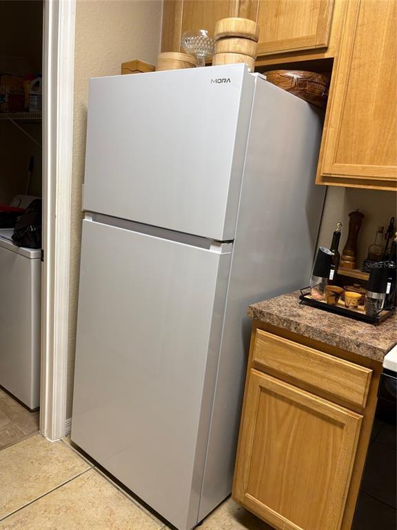 Building Photo - 10213 Courtney Palms Blvd