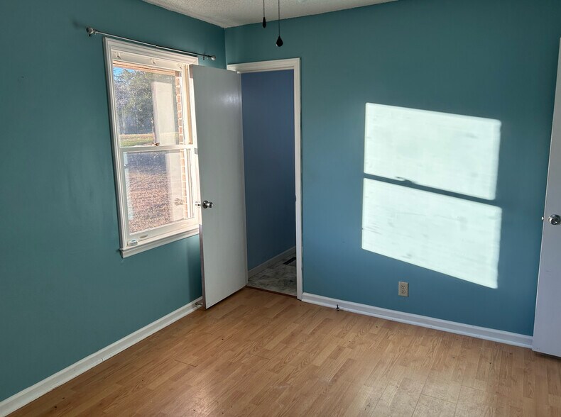 Building Photo - 1 Spring Cir
