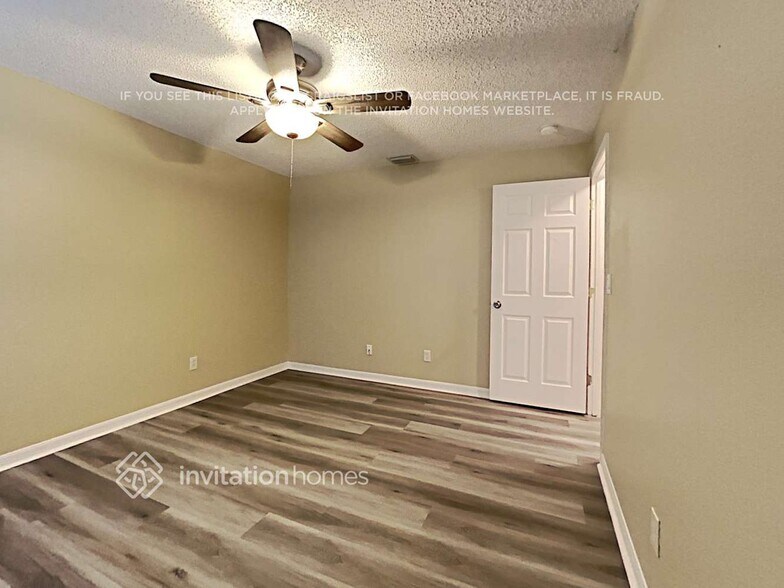 Building Photo - 2394 Bayhill Dr